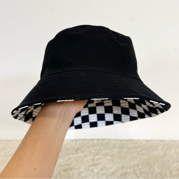 Reversible Checkered Bucket Hat - Picture 2 of 6